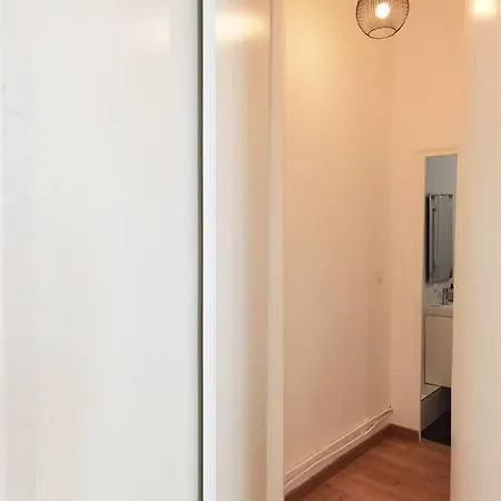 New Decored With Elevator 50m To Lafayette N9-58 Apartman